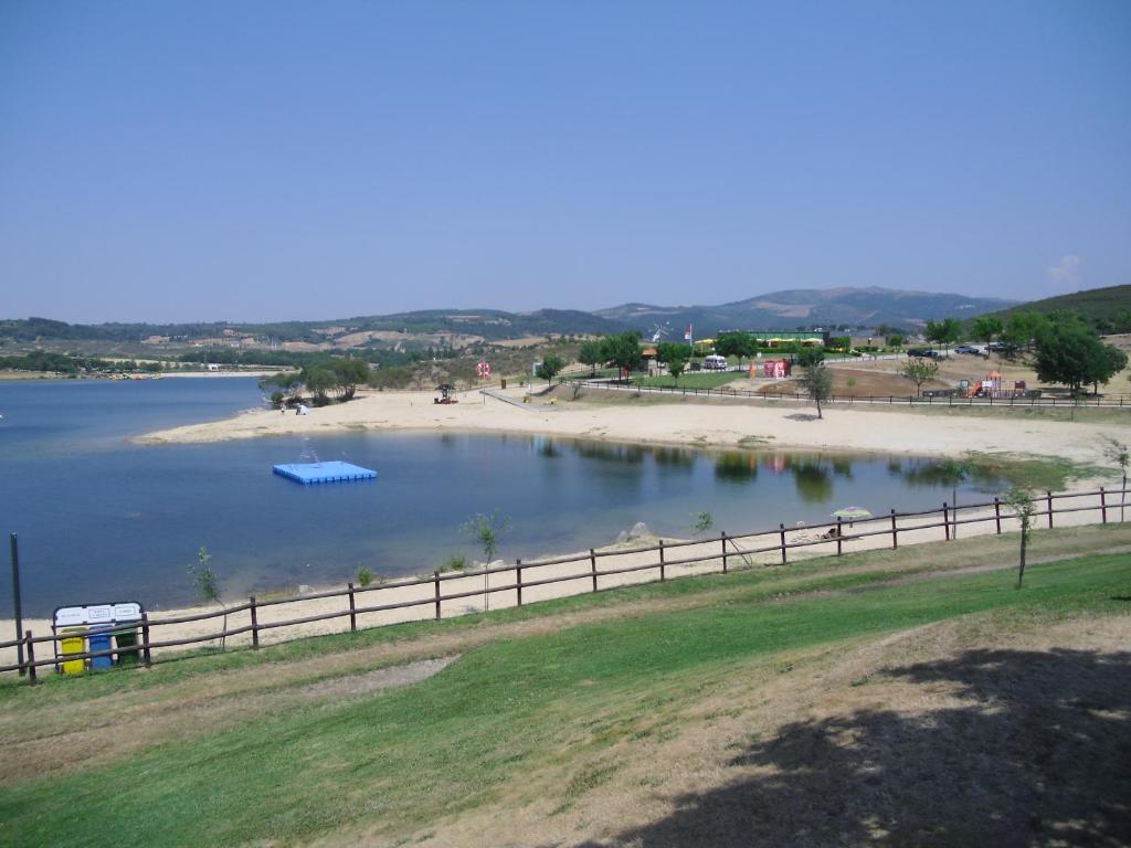 Casas De Campo Podence 马塞杜-迪卡瓦莱鲁什 外观 照片